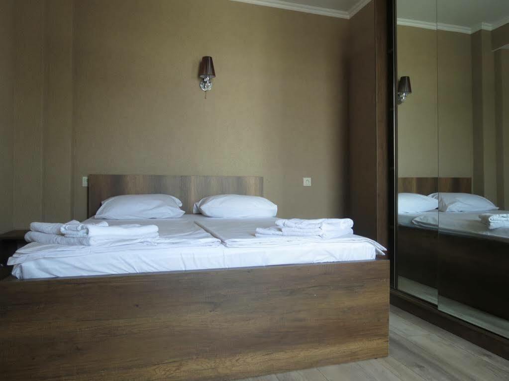 G&G Hotel Tbilisi Exterior photo